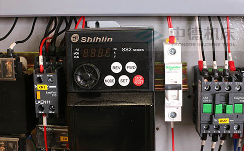 ZDS-432久久久久久99久久_亚洲综合一区二区毛片高品德变频器，更低频更节能，疾速定位.jpg
